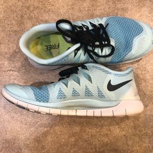 Nike Free Run baby blue tennis shoes